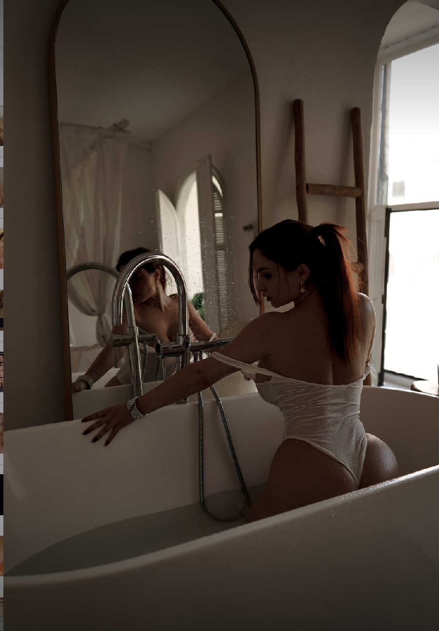 A playful frame from Miranda Faith nude — online in Tianjin