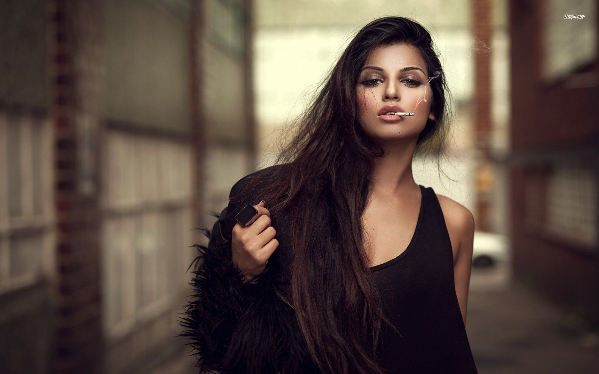 A playful frame from Sassy girls — online in Tianjin