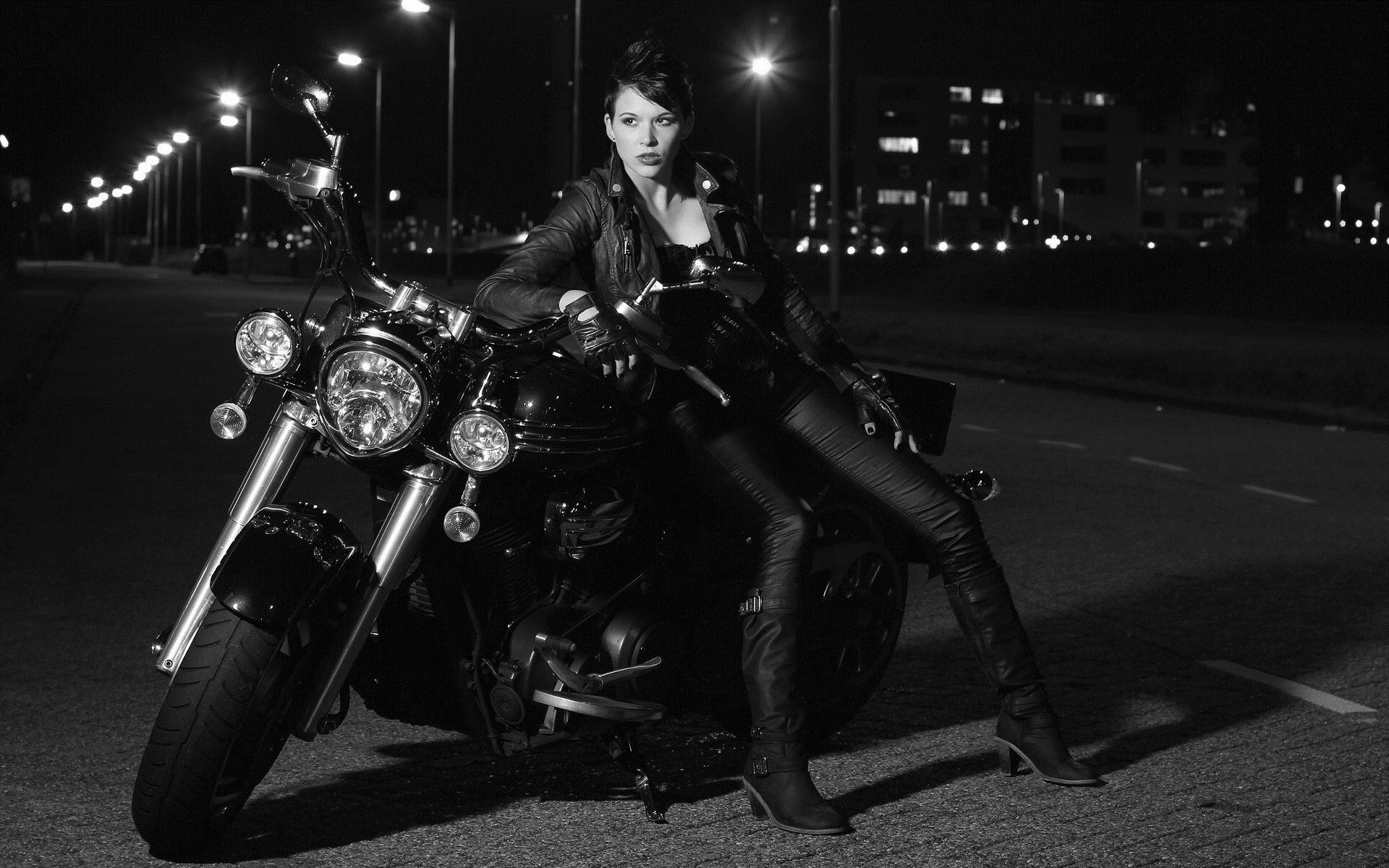 Photo Beautiful girls and motorcycles in Tianjin