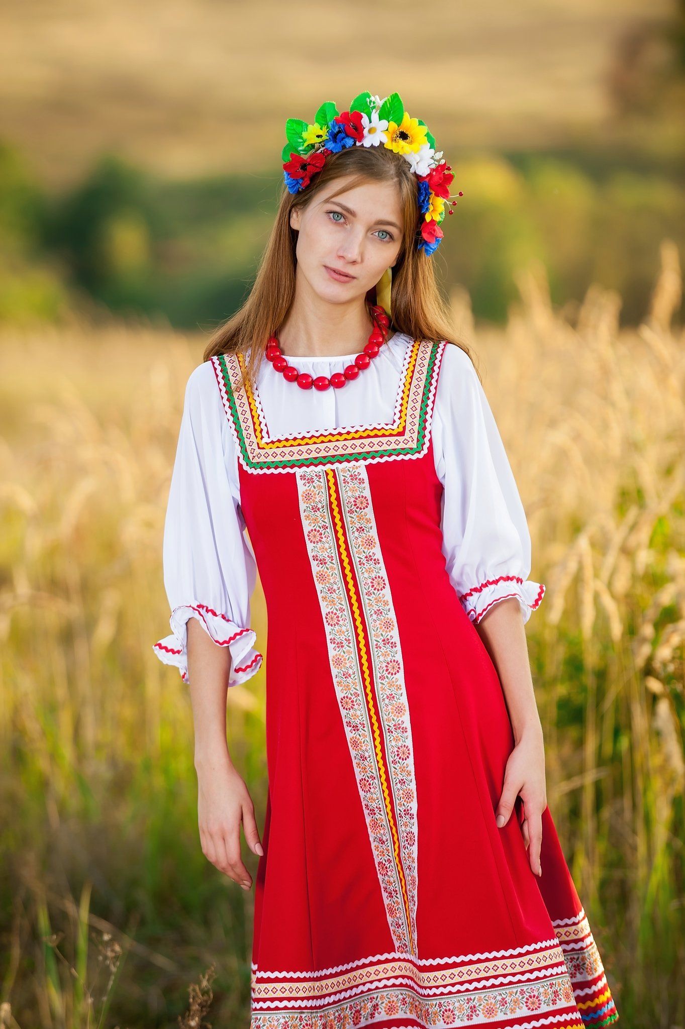 Women in Slavic costumes in Tianjin — step in, relax, and chat live