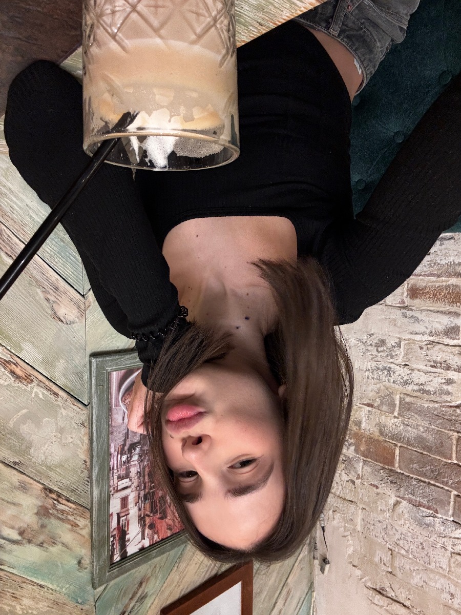 Fresh photos, fresh mood — Tina online in Tianjin